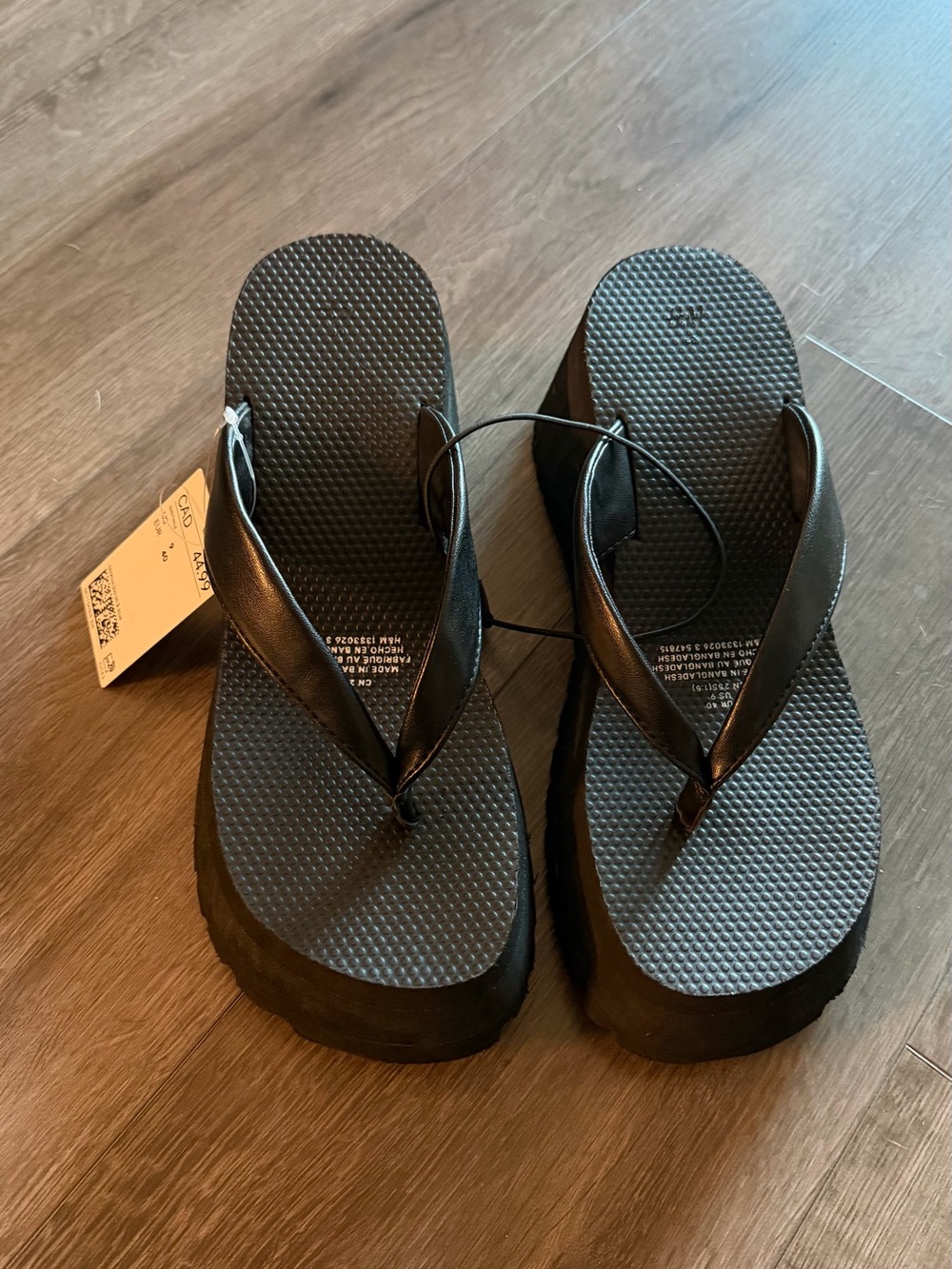 Black Platform Flip Flop Sandals